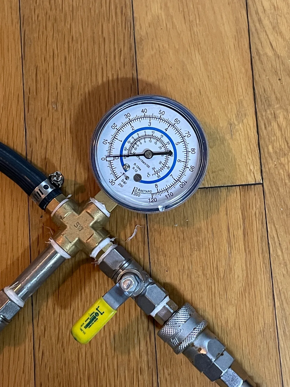 응암동 배수관 누수 자가점검 | 물을 많이 흘려보낼 때 바닥이나 천장에서 물이 나타남 확인 순서 대표 사진